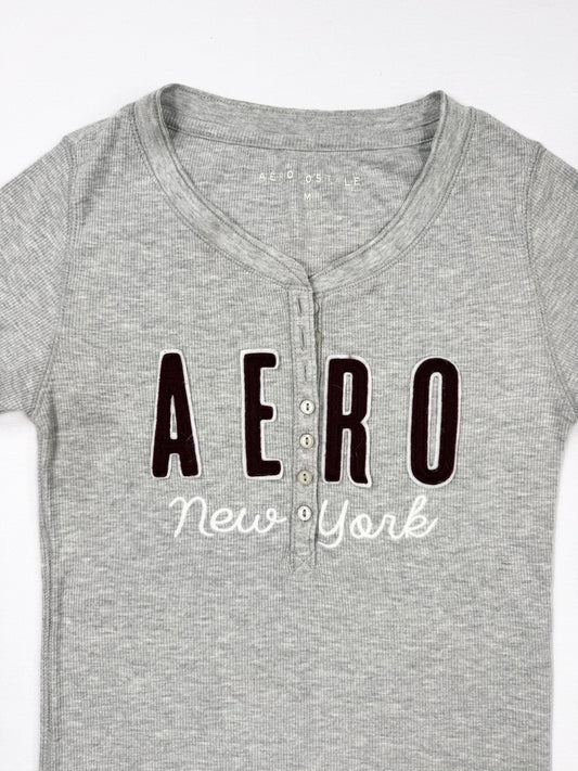 Aero Henley Tee ♡ M