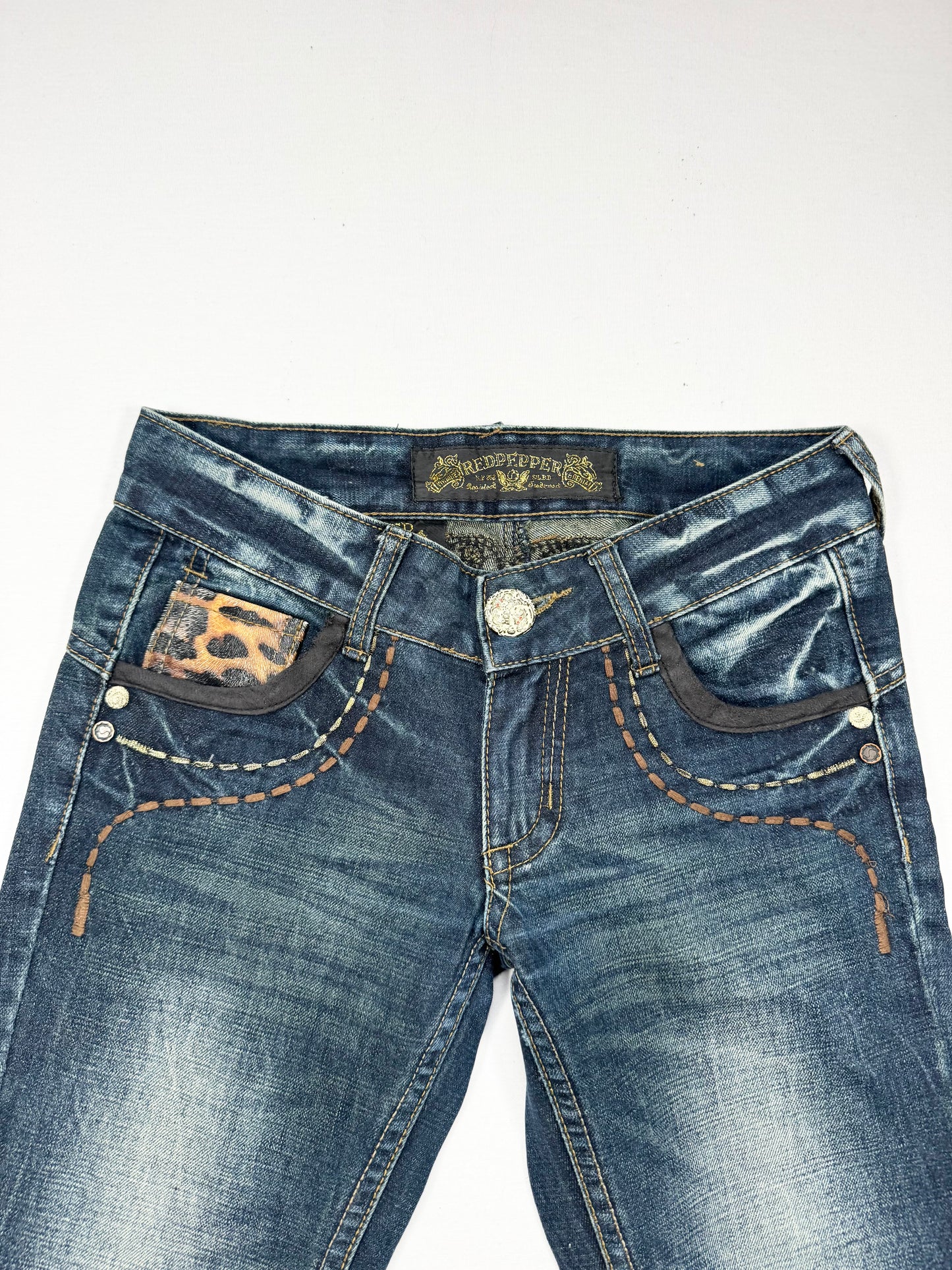 Red Pepper Skull Flared Jeans ♡ 25”