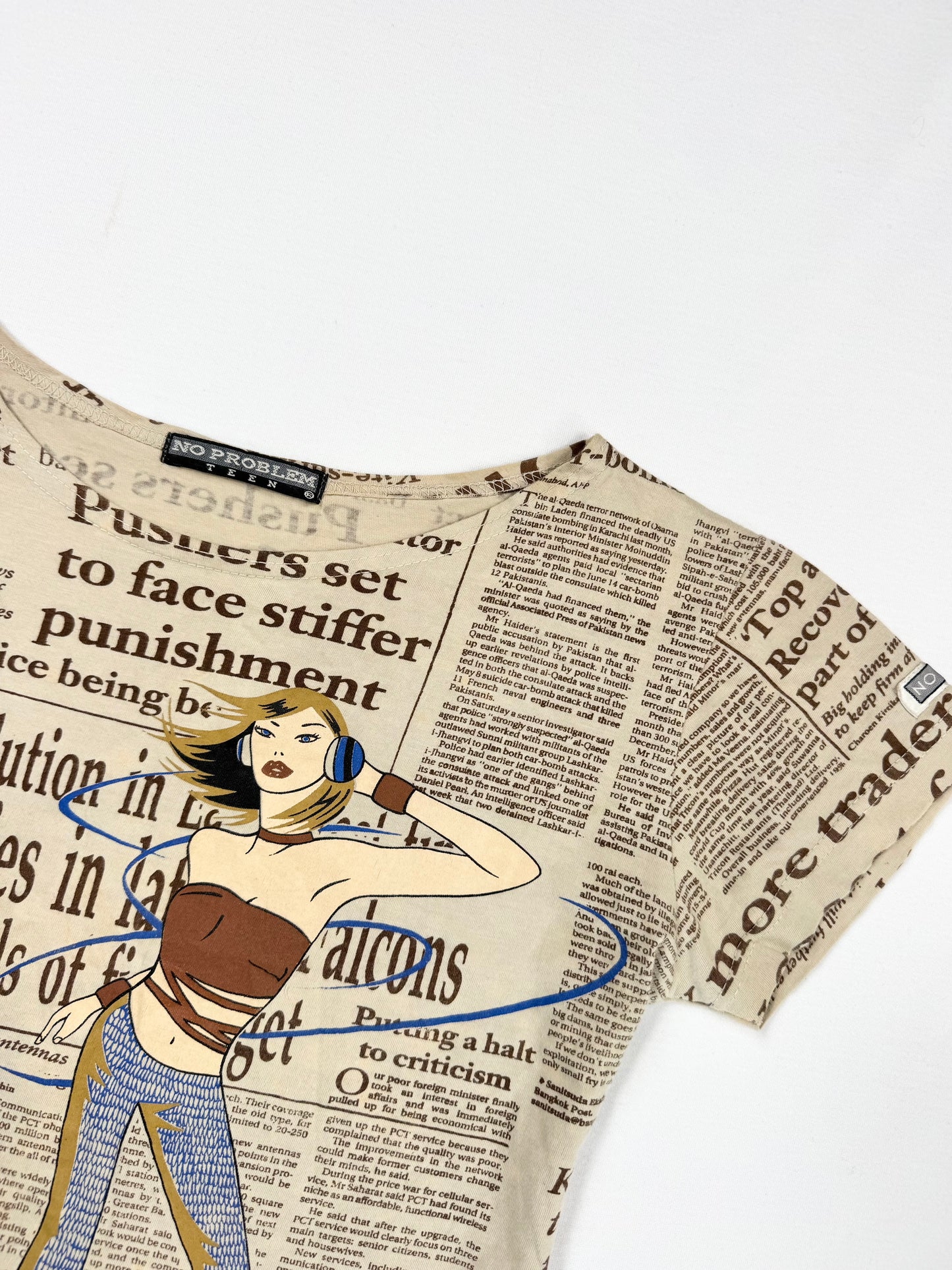 Newsprint Girl Tee ♡ S