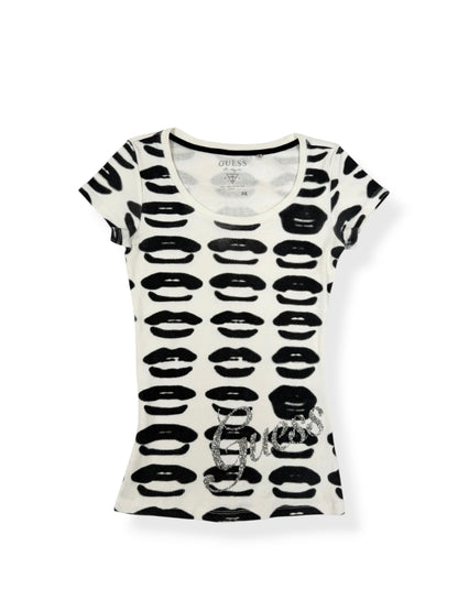 Guess Lips Tee ♡ XS
