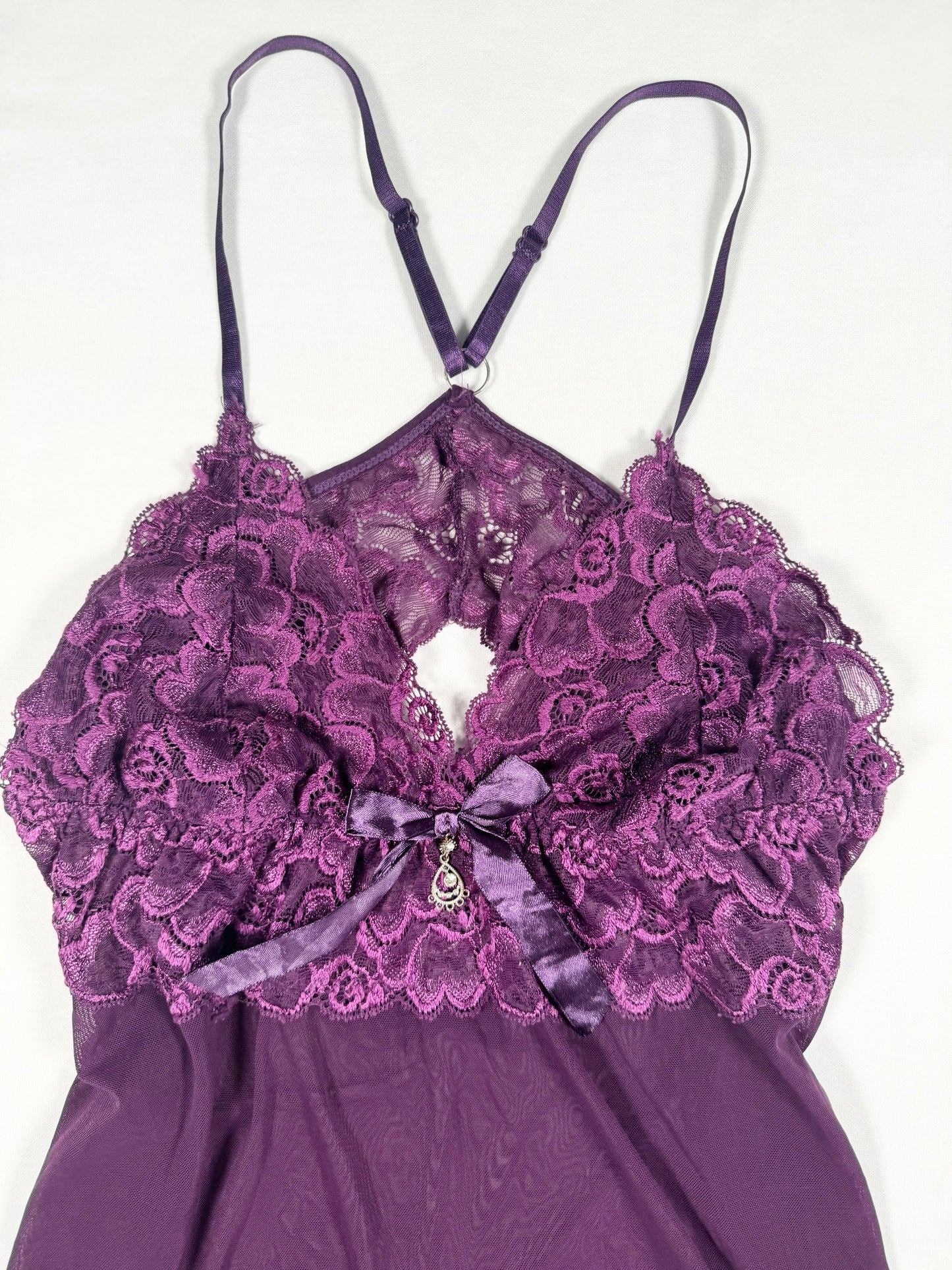 Purple Lace Bust Camo