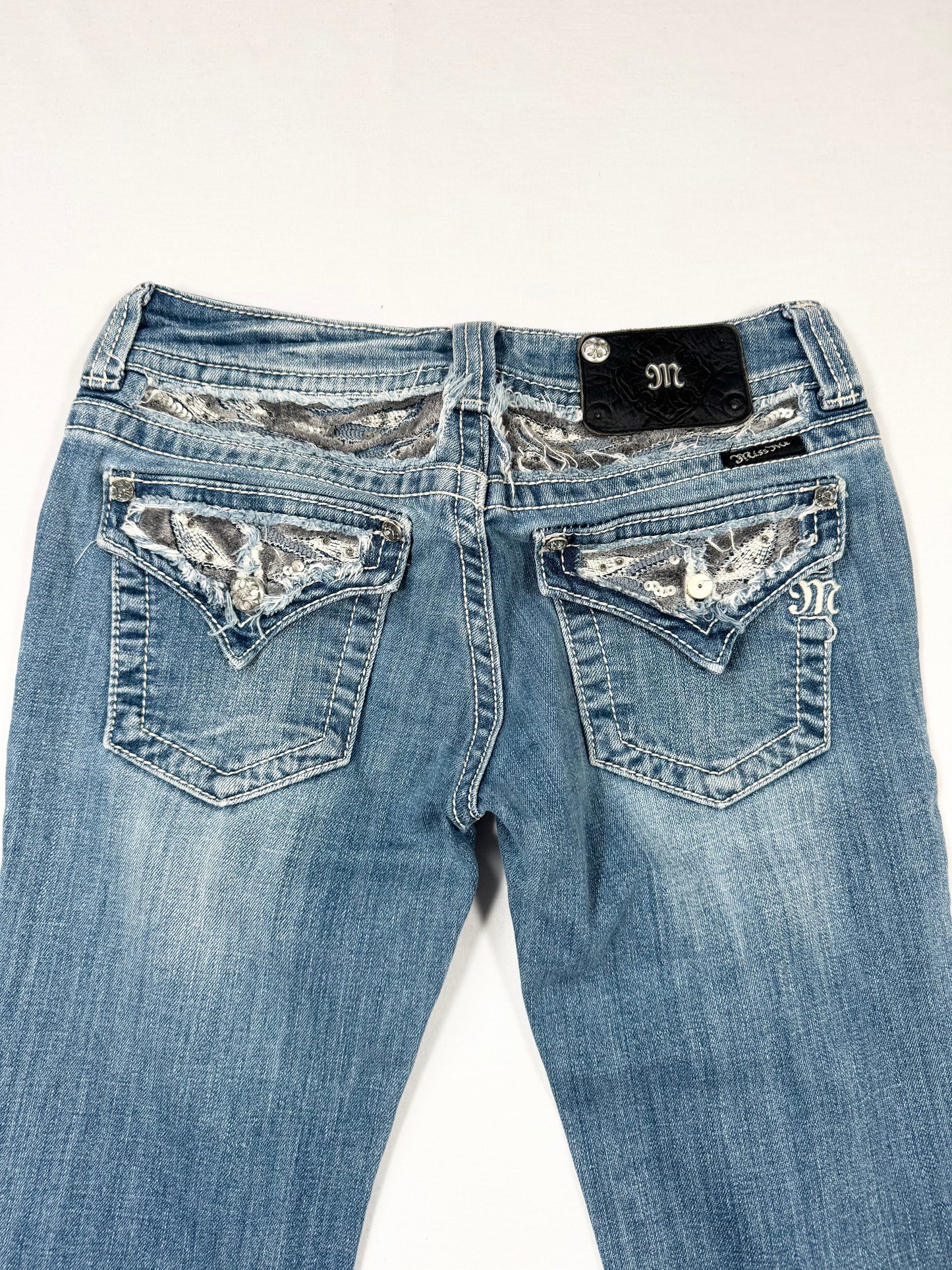 Miss Me Flared Jeans ♡ 27”
