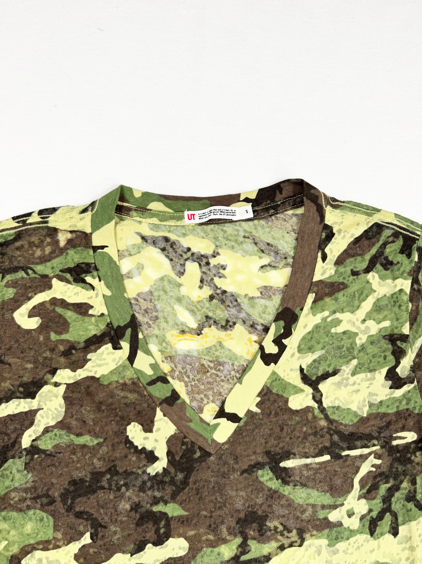 Camo Wing & Key Print Tee ♡ S
