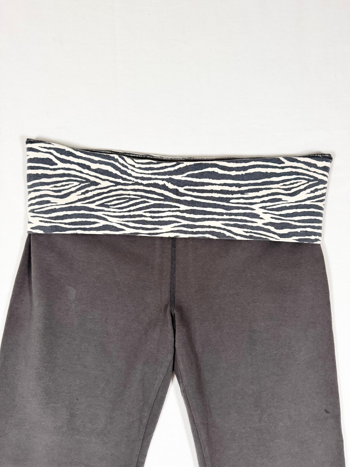 Victorias Secret Zebra Fold Over Leggings ♡ Size M
