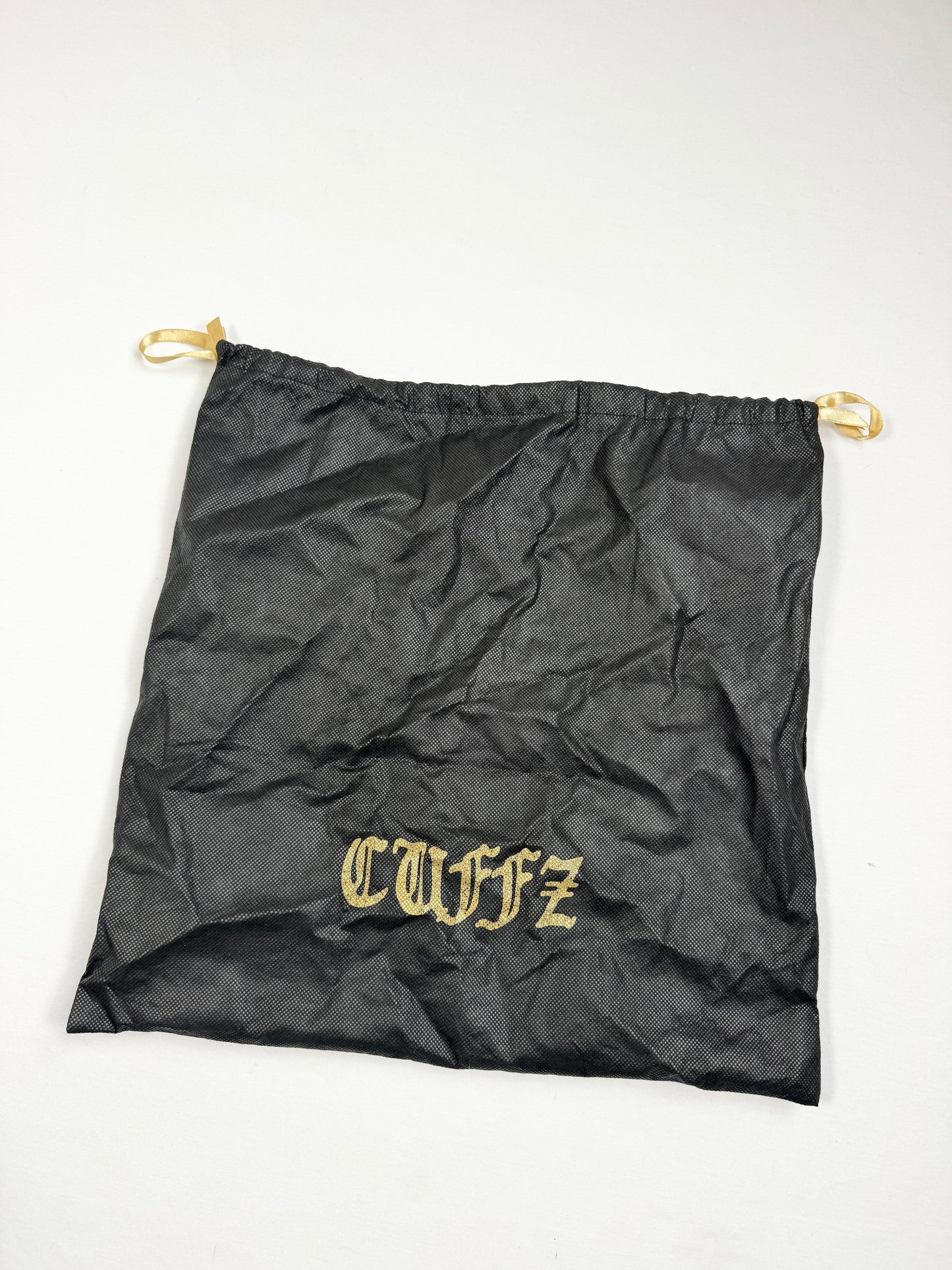 Cuffz Grommet Black Leather Bag ♡