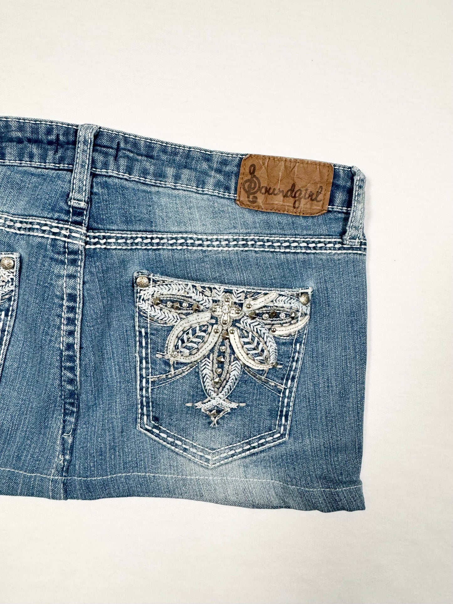 Embroidered Mini Skirt ♡ Size S/M