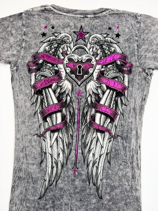 Sinful Wing Tee ♡ M