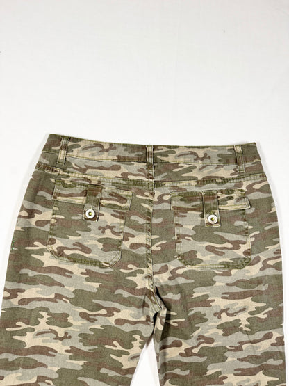 Camo Lace Up Flared Jeans ♡ Size XL