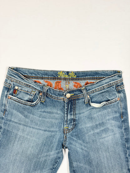 Miss Me Embroidered Jeans ♡ Size M