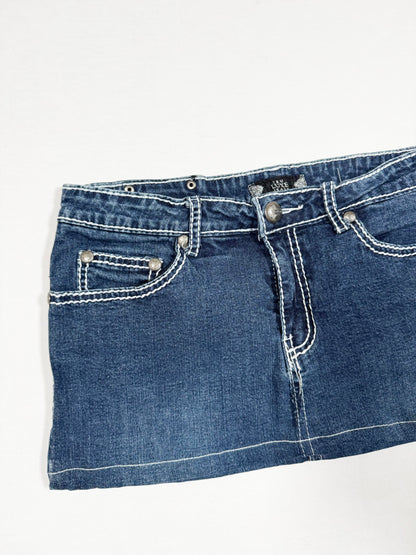 Embroidered Mini Skirt ♡ Size S