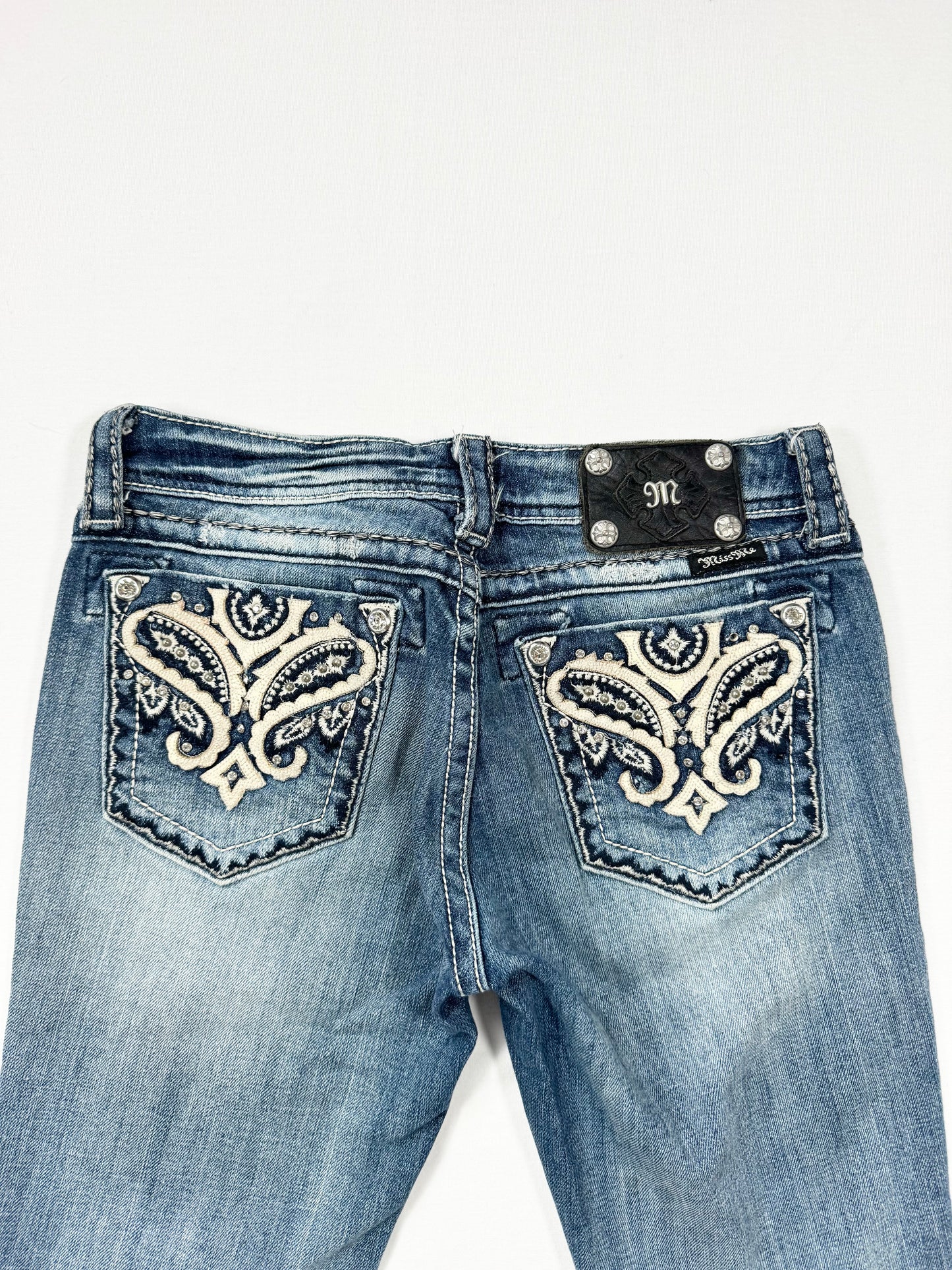 Miss Me Flared Jeans ♡ 28”