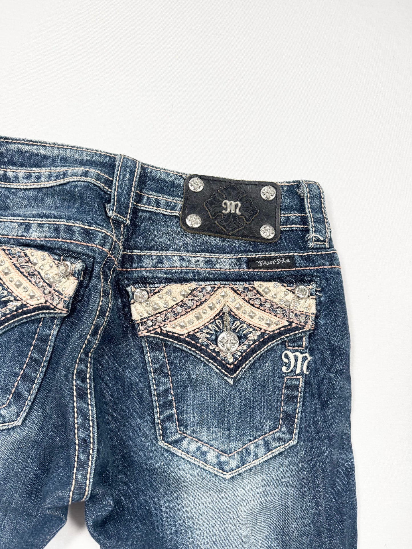 Miss Me Flared Jeans ♡ 25”