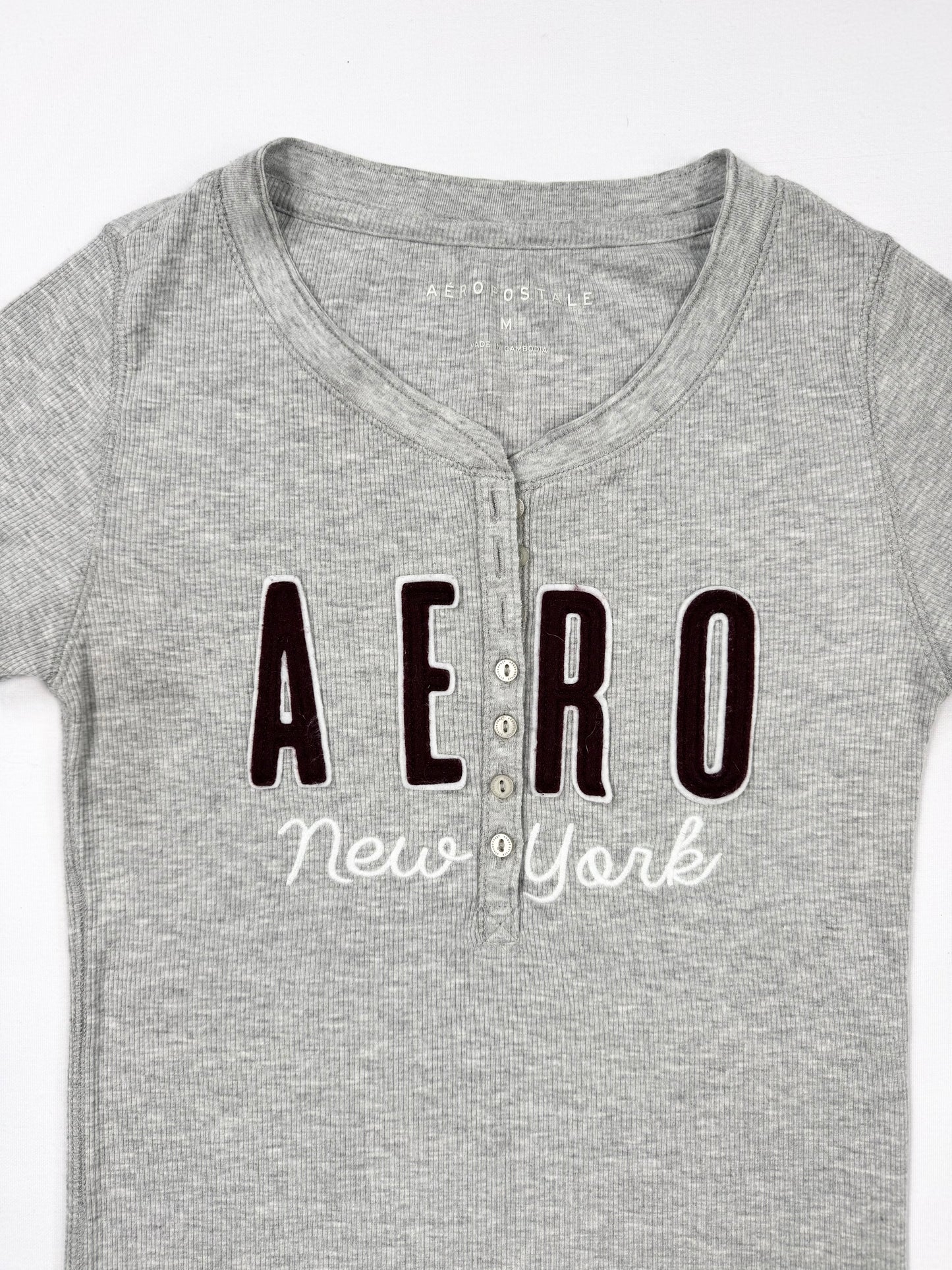 Aero Henley Tee ♡ M