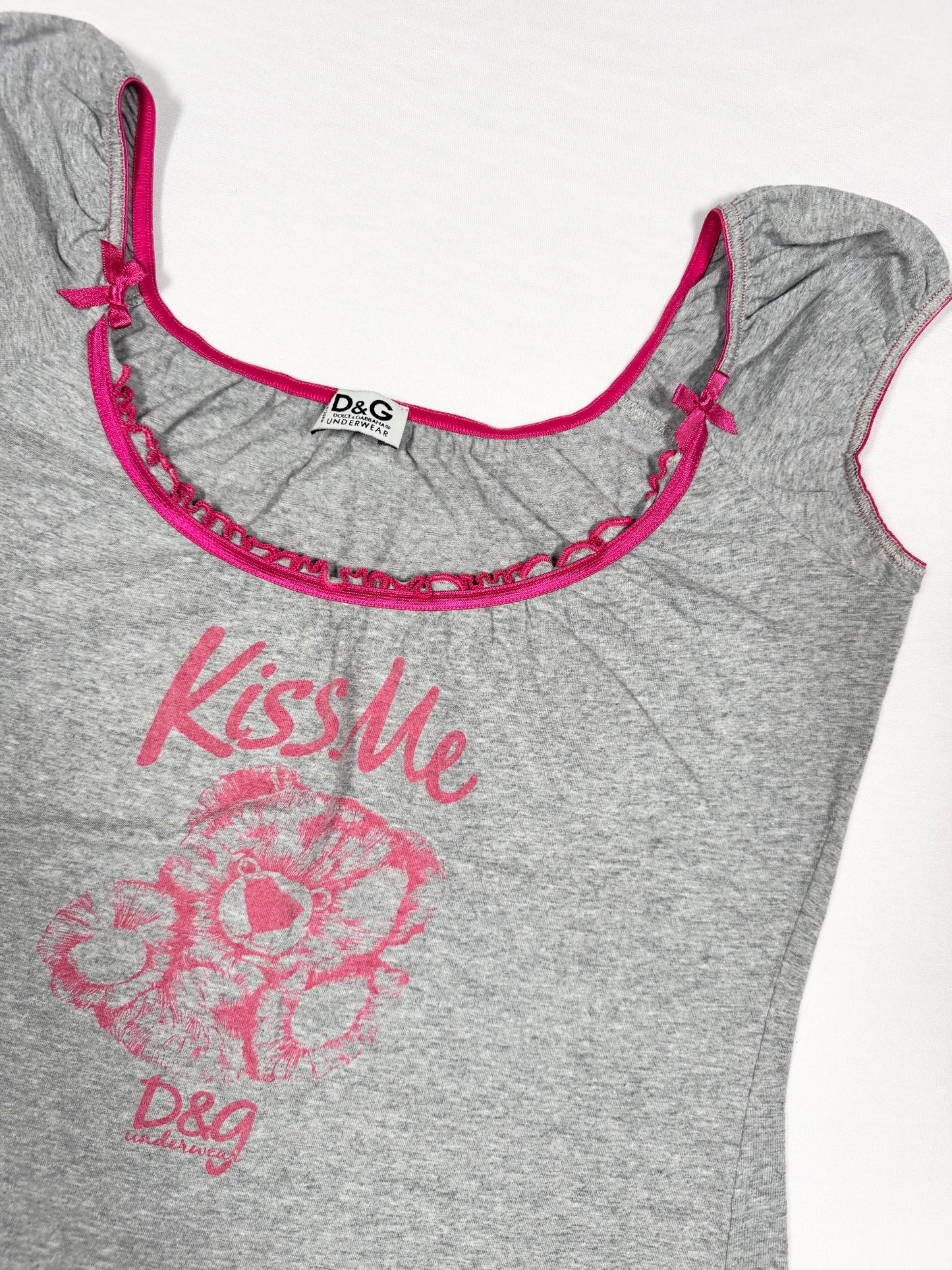 D&G Kiss Me Teddy Tee ♡ Size M