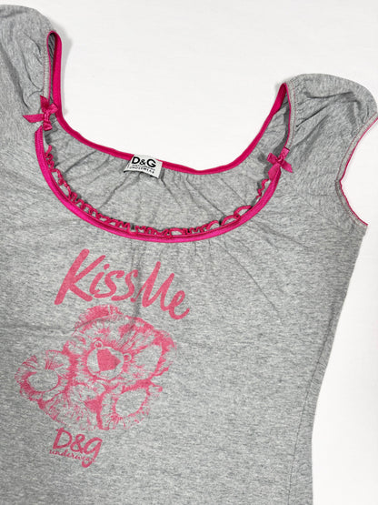 D&G Kiss Me Teddy Tee ♡ Size M