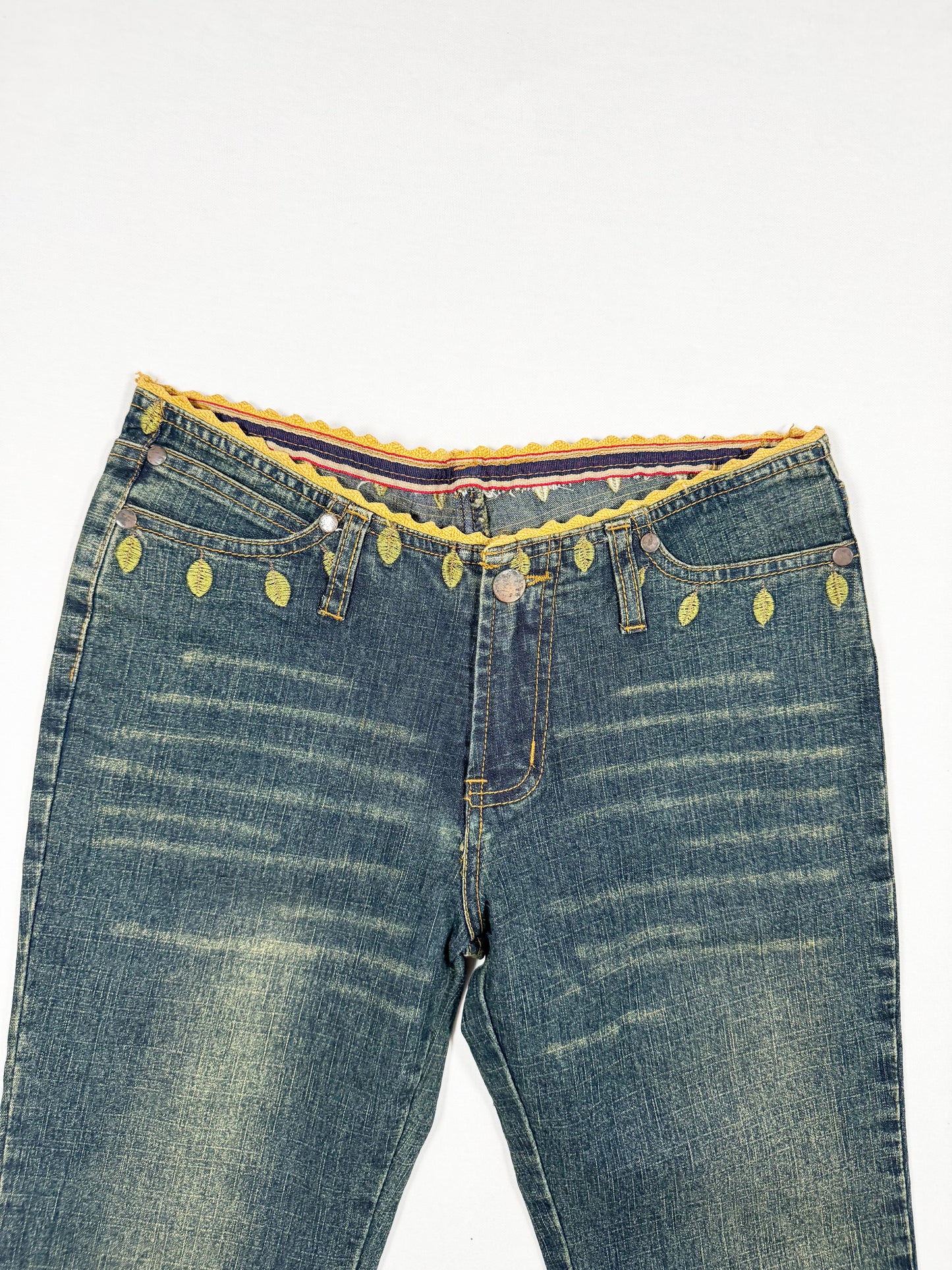 Embroidered Flared Jeans ♡ Size XS