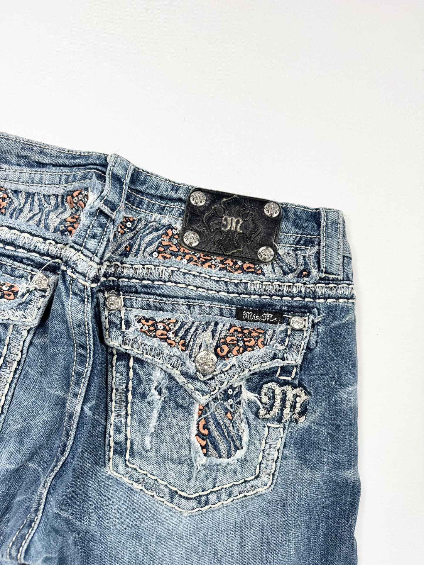 Miss Me Animal Print Flared Jeans ♡ 32”
