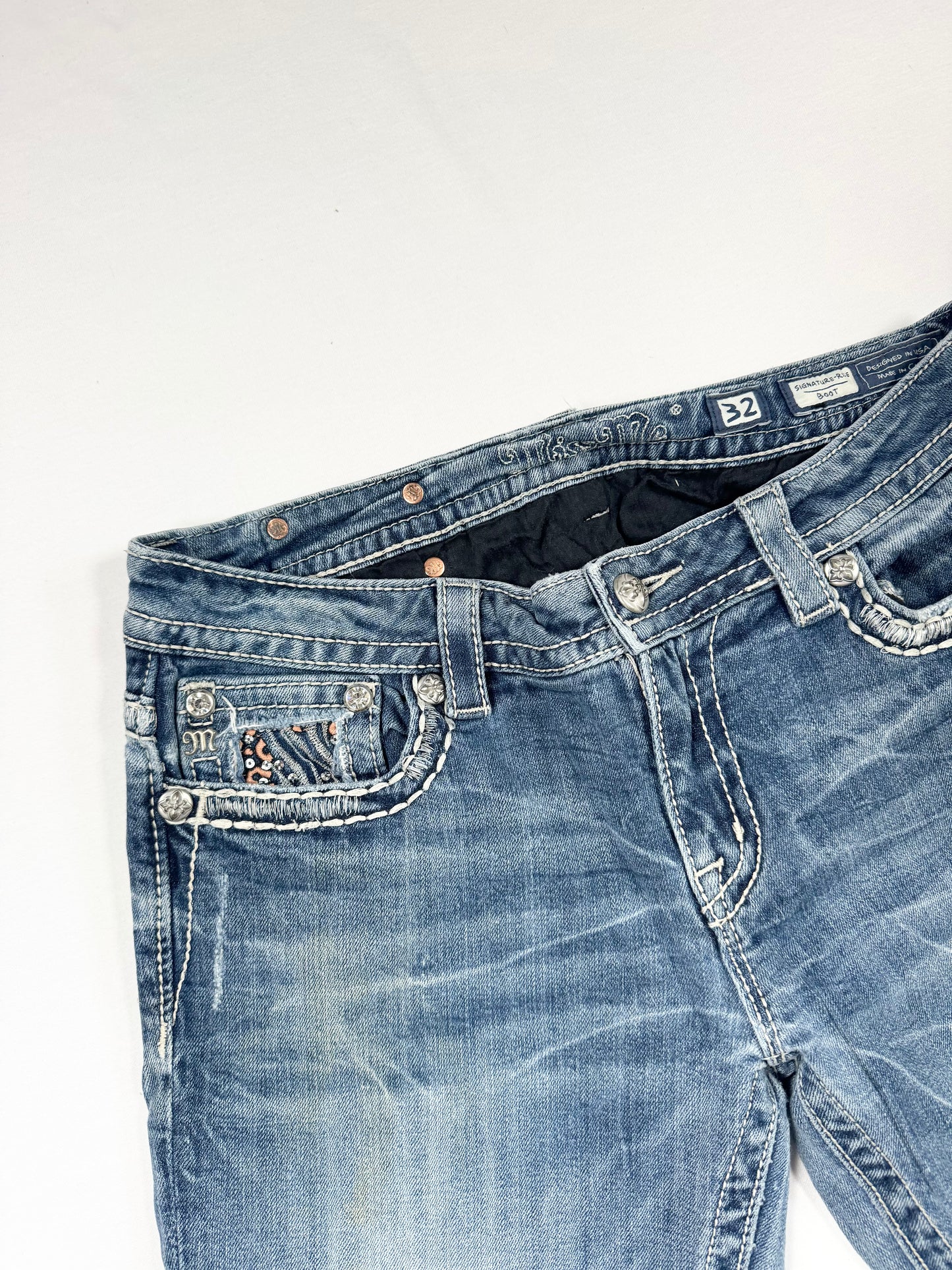 Miss Me Animal Print Flared Jeans ♡ 32”