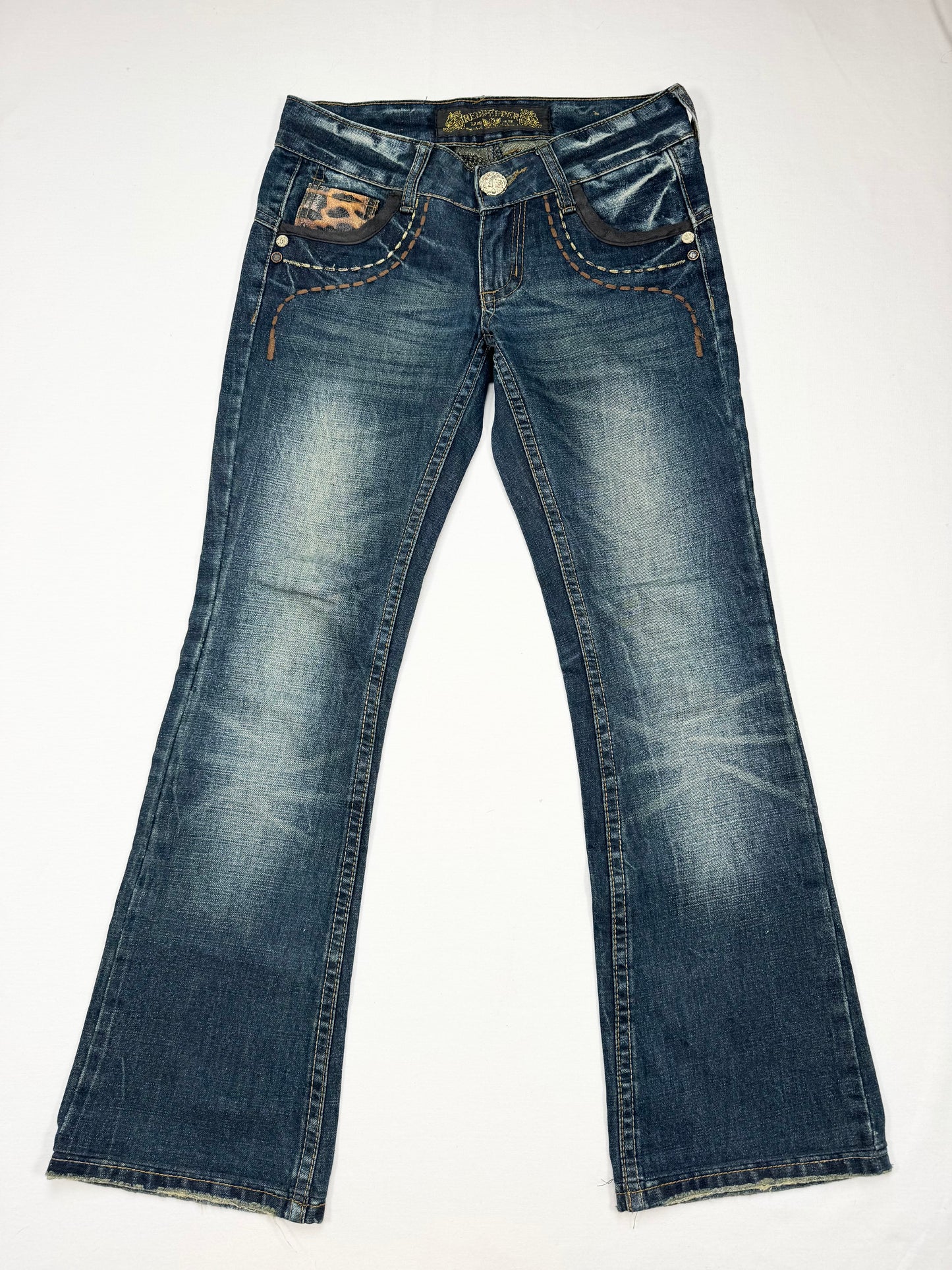 Red Pepper Skull Flared Jeans ♡ 25”