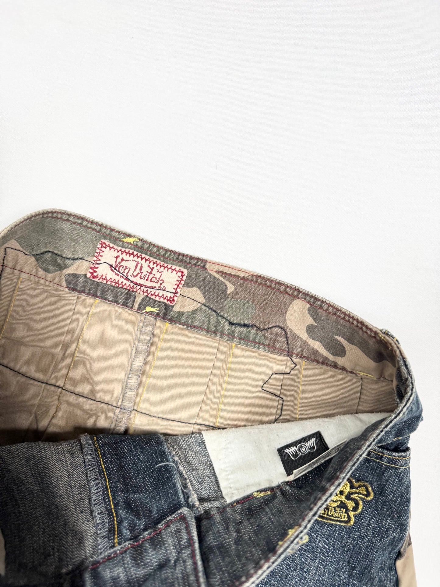 Von Dutch Camo Pleated Skirt ♡ Size XS