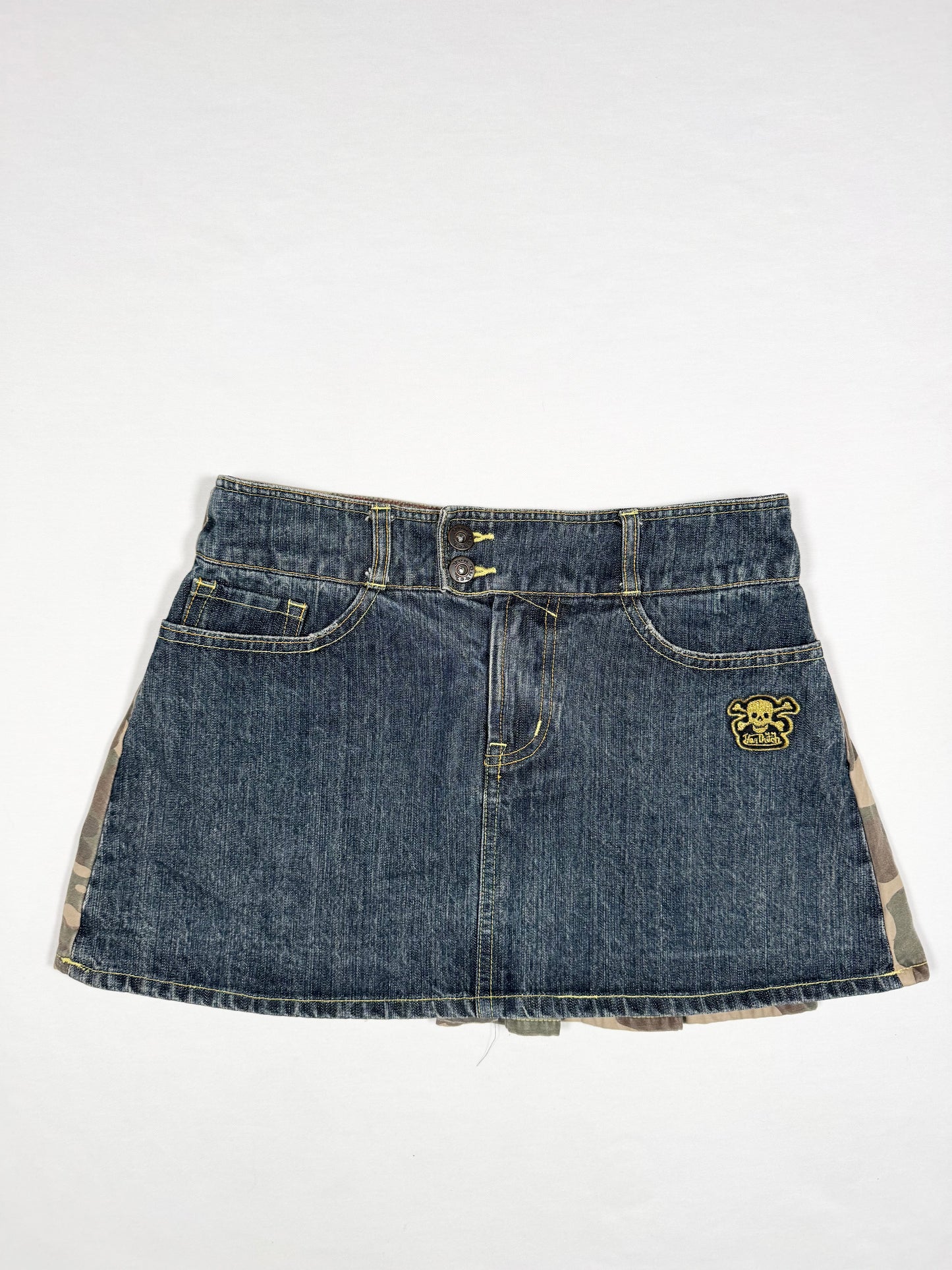 Von Dutch Camo Pleated Skirt ♡ Size XS