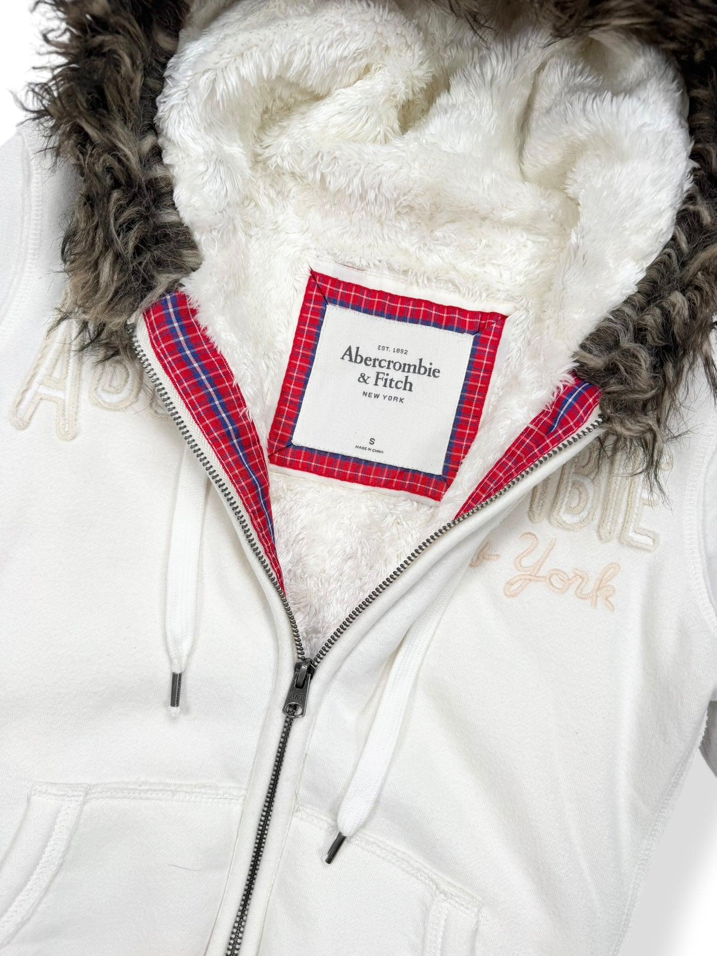 White Abercrombie Fur Hood Jacket ♡ S