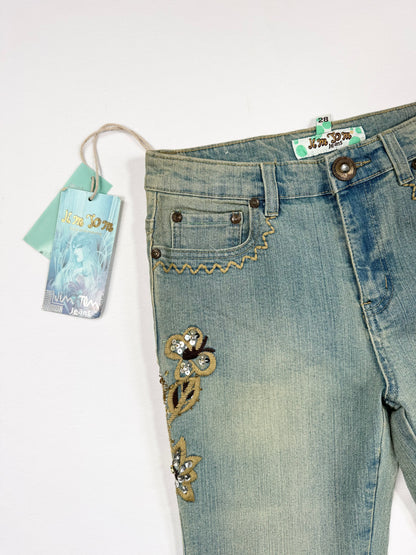 Lightwash Embroidered Flower Butterfly Flared Jeans ♡ 28”