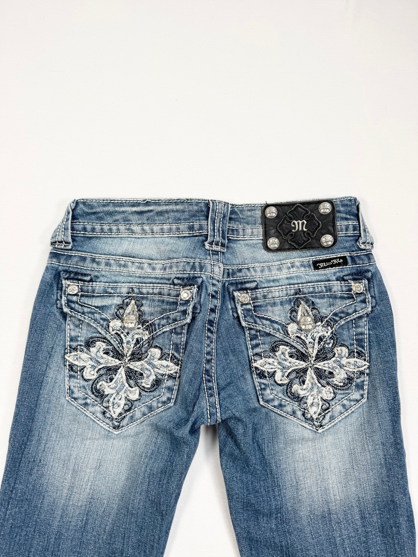 Miss Me Capris ♡ 25”