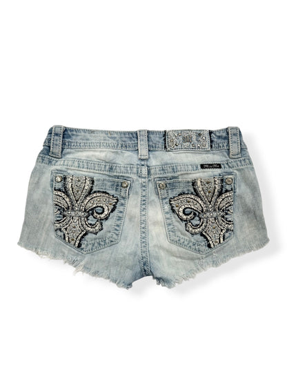 Miss Me Cross Shorts ♡ 27”