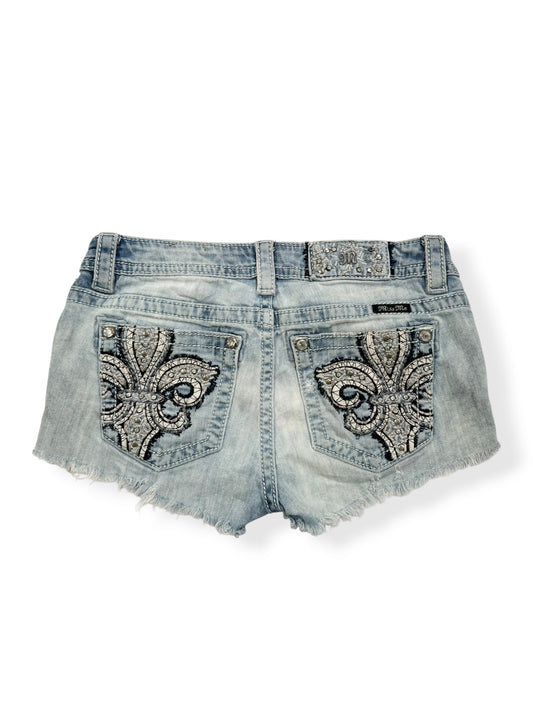 Miss Me Cross Shorts ♡ 27”