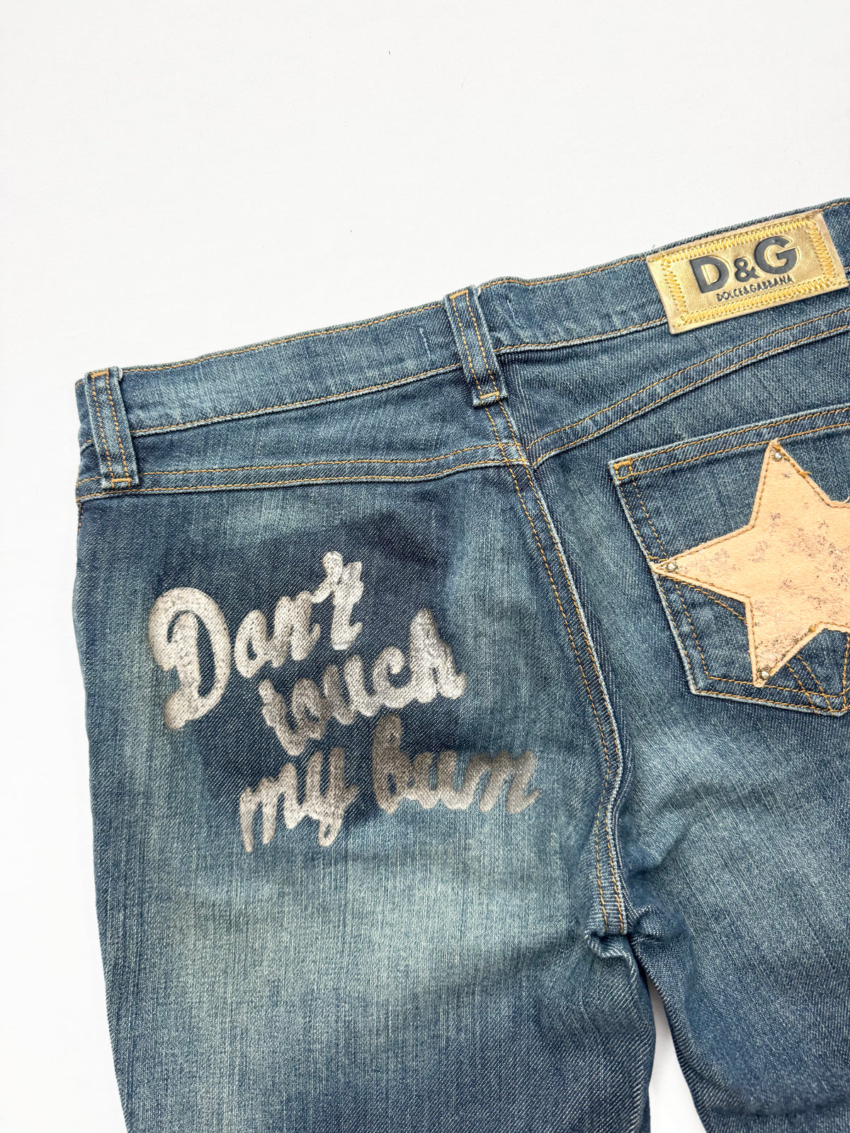 D&G “Don’t Touch My Bum” Jeans ♡ 28”