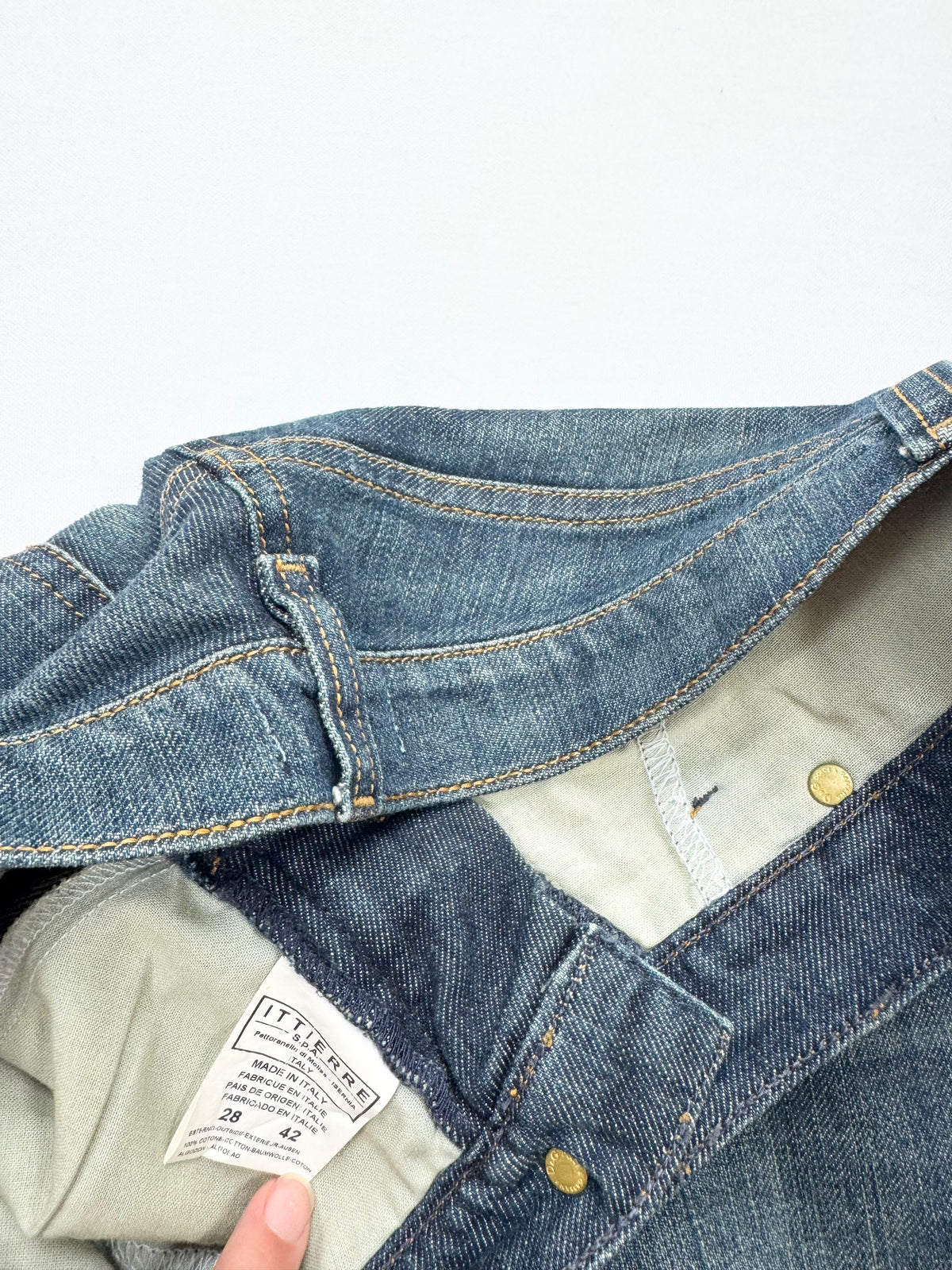 D&G “Don’t Touch My Bum” Jeans ♡ 28”